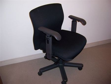 C904 - Knoll Bulldog Task Chairs