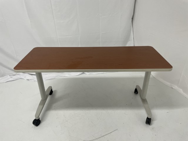 TT12043 - Hon Training Tables