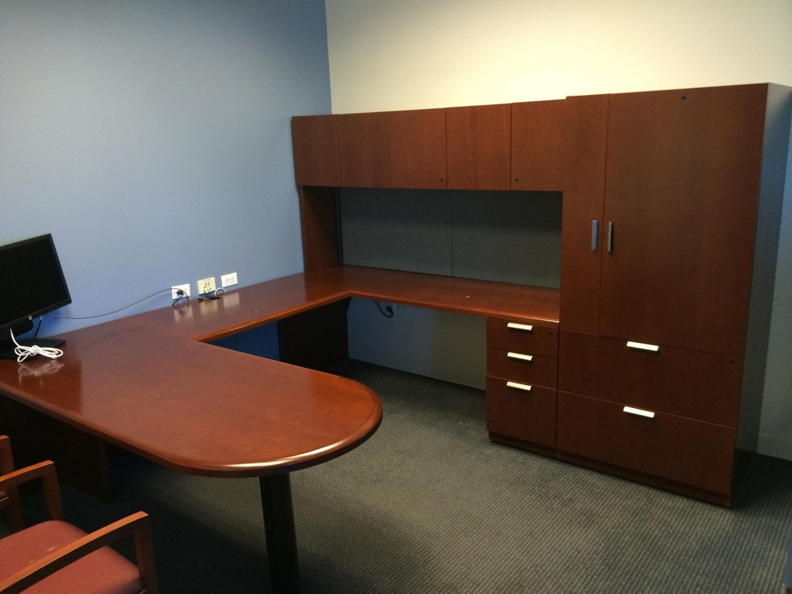 D6026C - Steelcase Cherry Desk Sets