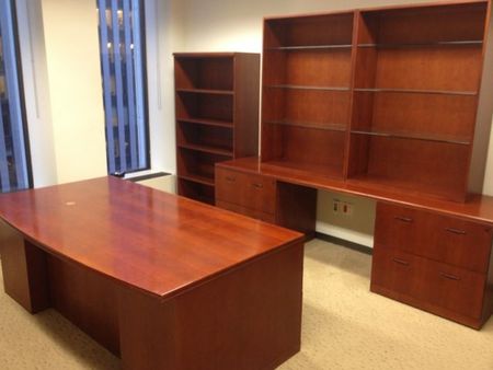 D3337 - Bernhardt Executive Desk Set