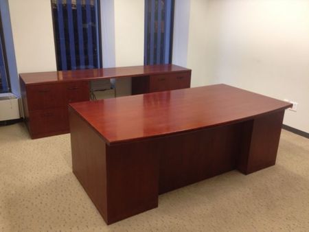 D3338 - Bernhardt Desk Credenza Set