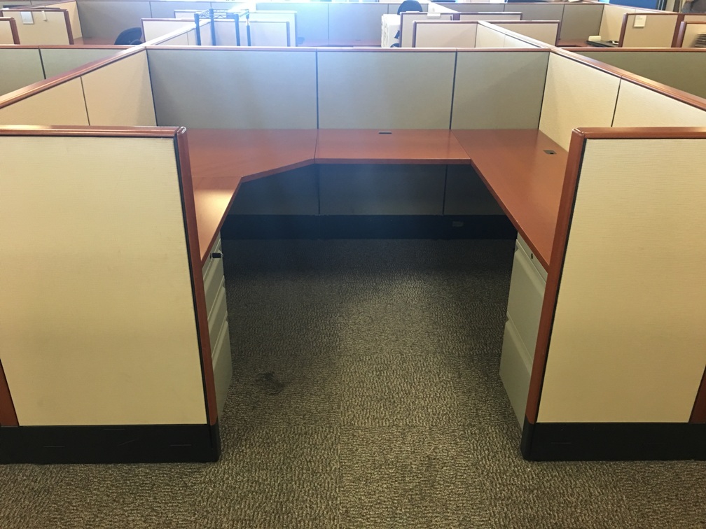 W6111 - Knoll Used Cubicles