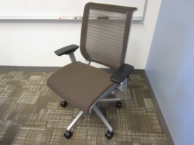 C61527 - Steelcase Think Chairs