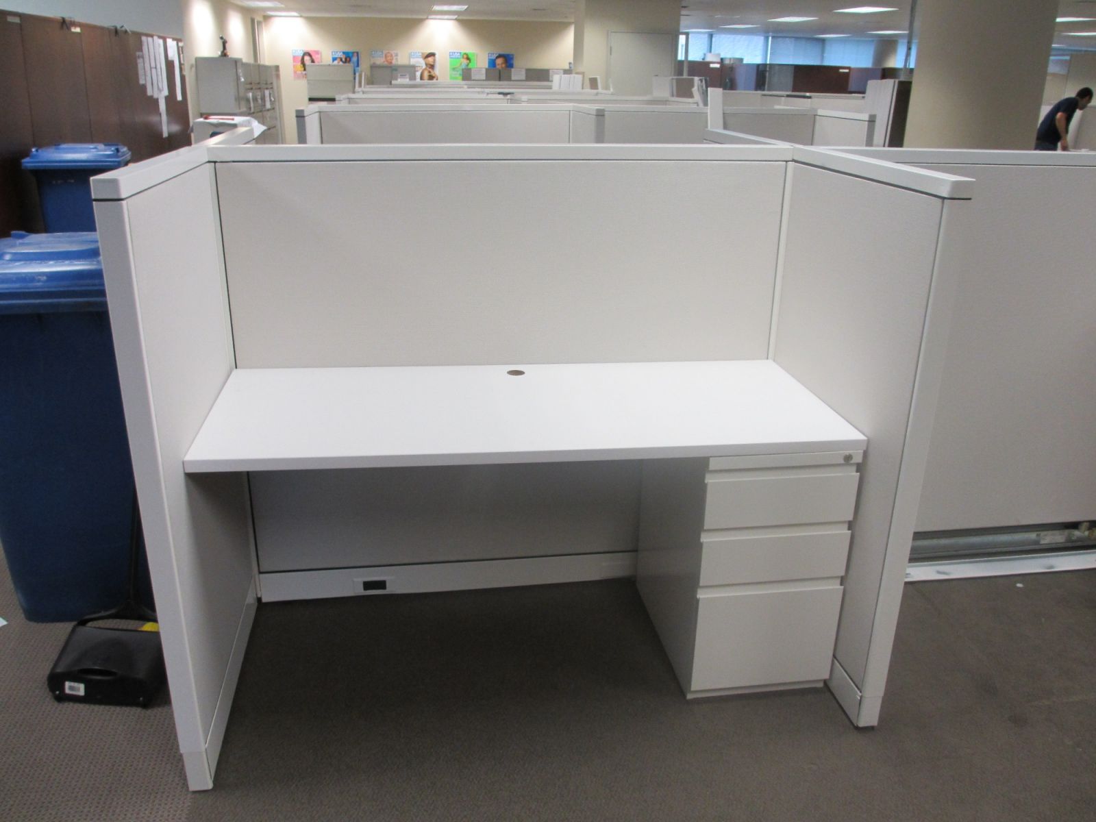 W6072A - Steelcase Workstations