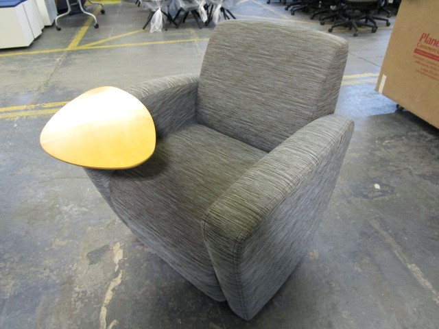 R6252 - National Club Chair with Tablet Arm