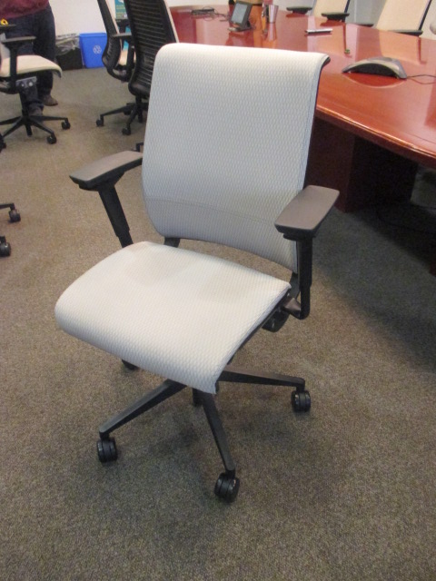 C61522 - Steelcase Think Chairs
