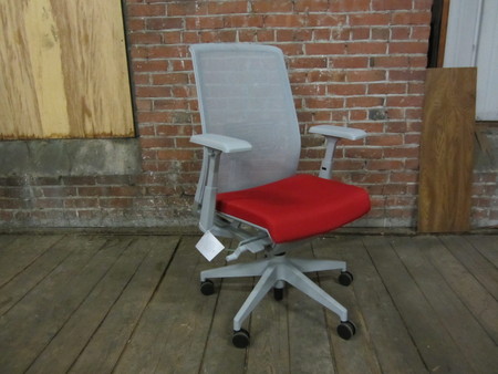 C3998L - Haworth Very Task Chairs