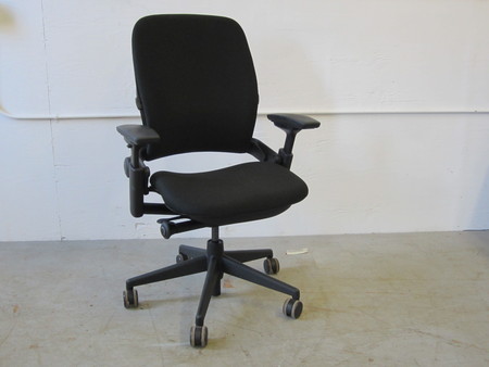 Cal4029 - Cal 133 Steelcase Leap Chairs