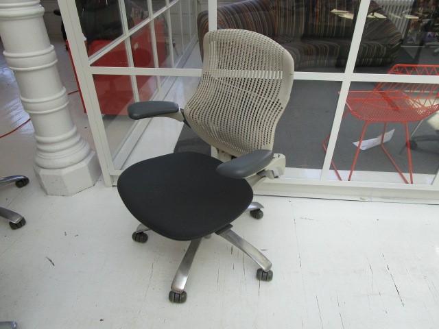 C61539 - Knoll Generation Office Chairs