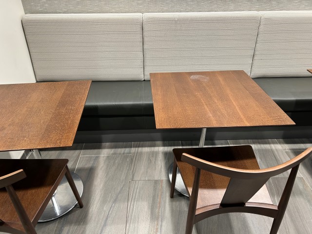 CD6222 - Andreu World Cafe Tables