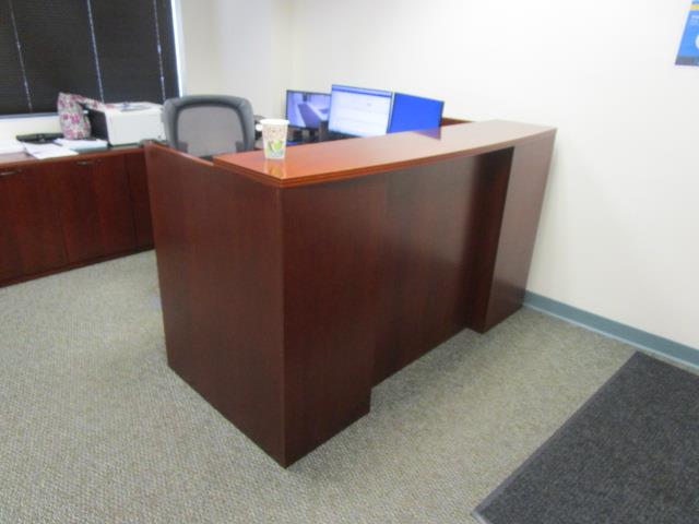 R6267 - Paoli Reception Desk