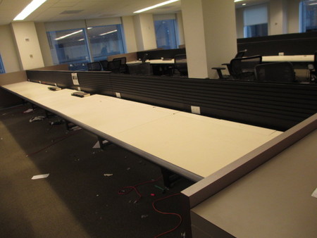 td3483 - Used Trader's Desks