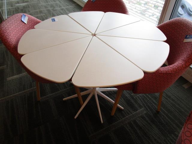 CD6044 - 42" Round Table