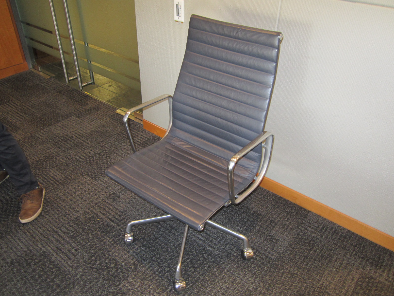 C61432 - Herman Miller Eames Chairs