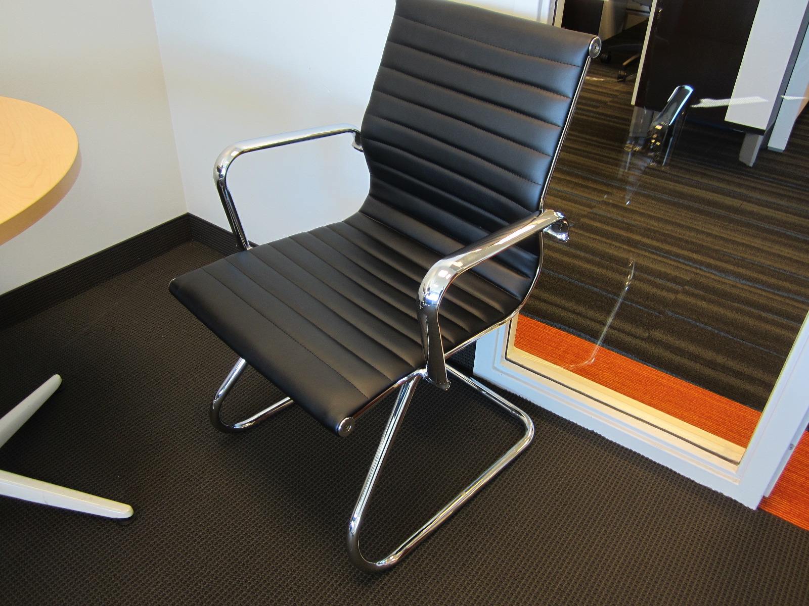 C61445C - Modern Side Seating