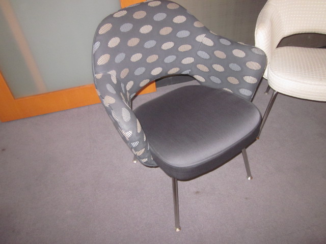 C61290A - Knoll Saarinen Side Seating