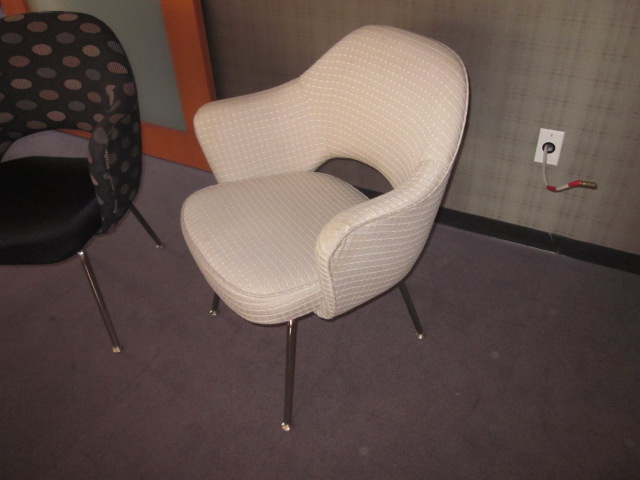 C61292C - Knoll Saarinen Seating