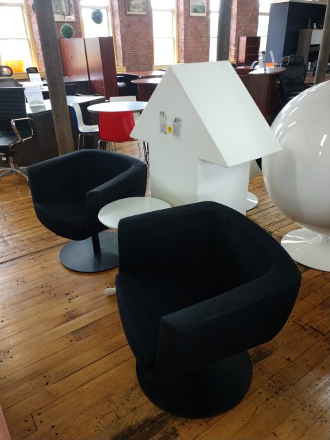 R6154C - Gordon International Club Chairs