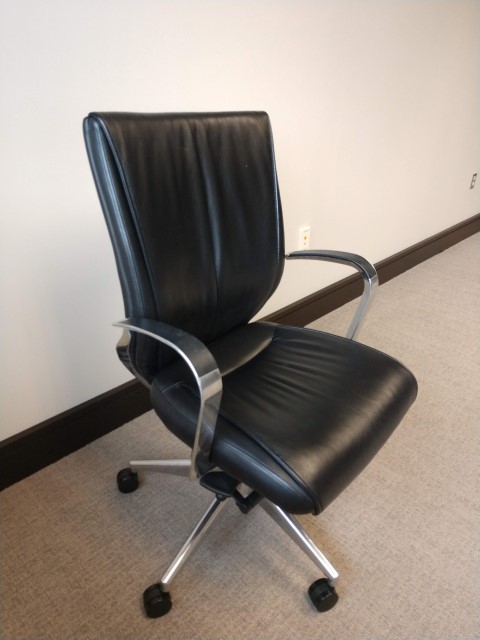 C61351A - Trendway Leather Conference Chairs