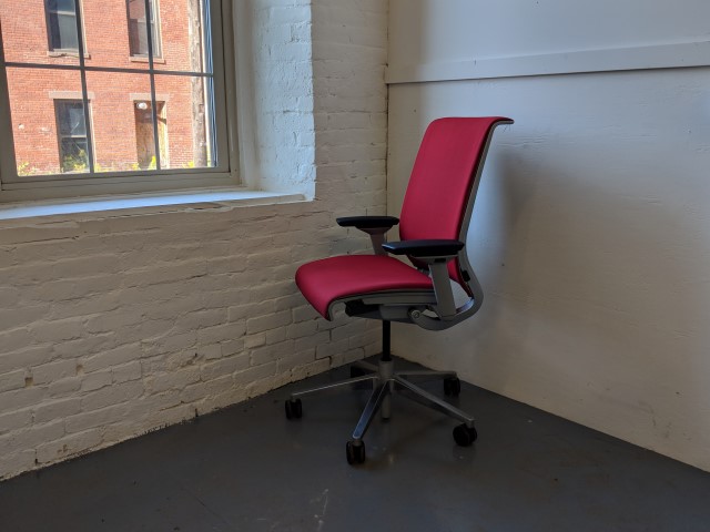 C61339 - Steelcase Think Chairs