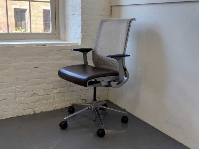 C61343 - Steelcase Think Chairs