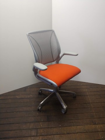 C61412C - Humanscale Diffrient Chairs