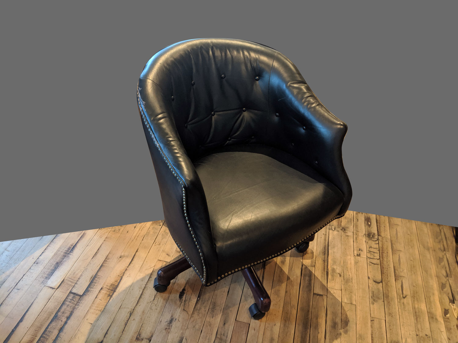 C61456 - Leather Lounge Chair