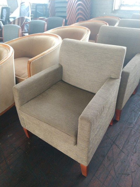 R6208 - Bernhardt Club Chairs