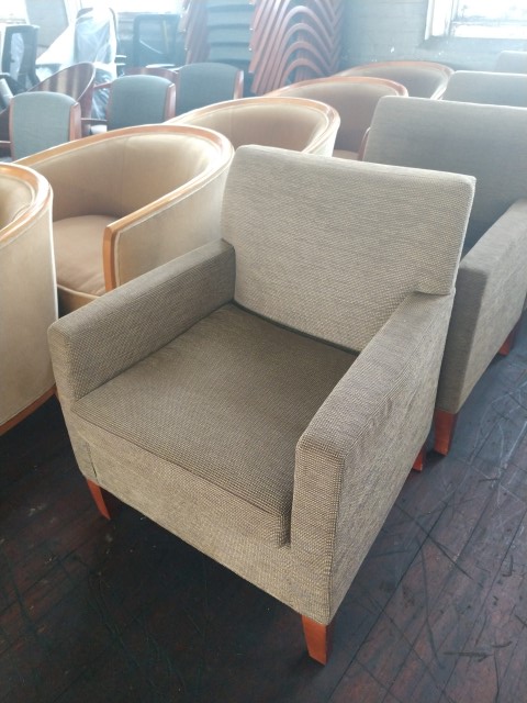 R6208 - Bernhardt Club Chairs