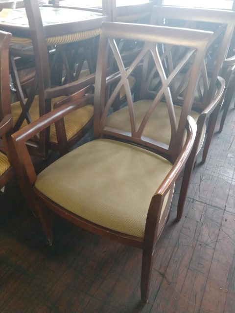 C61479 - Traditional Side Chairs