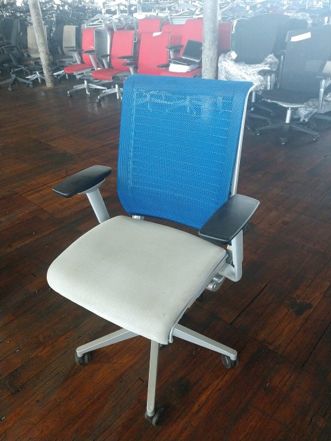 C61482 - Steelcase Think Chairs