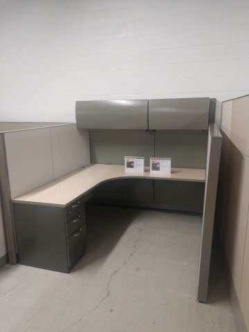 W6141 - Steelcase Answer Cubicles