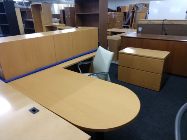D12149 - Cherry L-Shape Desk Set