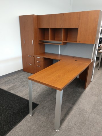 D12161 - Steelcase Desk Sets