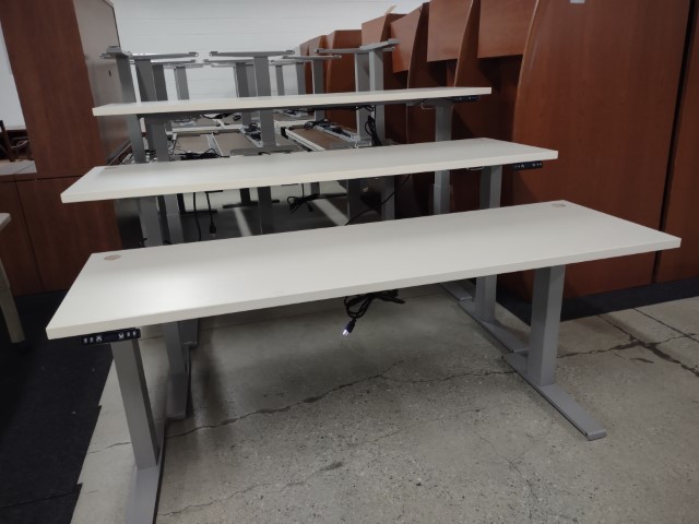 D12164 - Sit-Stand Desks