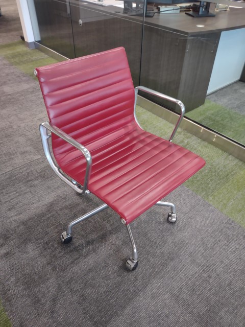 C61569 - Herman Miller Eames Chairs
