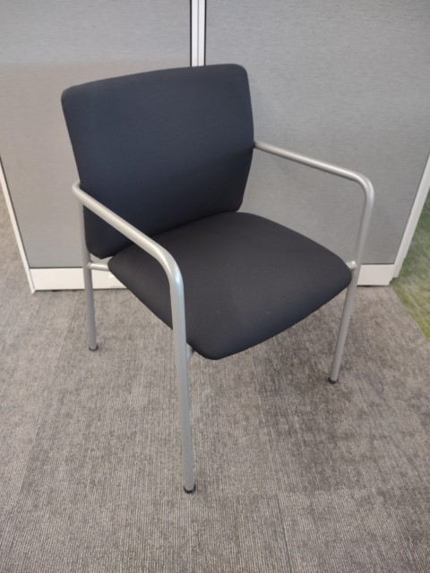 C61581 - Steelcase Turnstone Stack Chairs