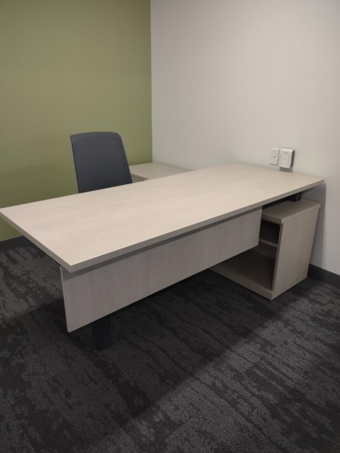 D12174 - Haworth Desk Sets