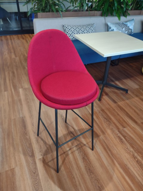 CD6056 - Keilhauer Stools