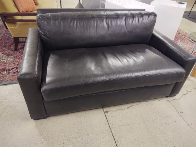 R6404 - Black Leather Loveseat