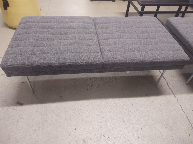 R6413 - Geiger Tuxedo Lounge Bench