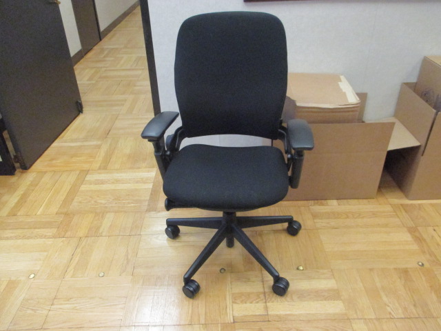 C61185 - Steelcase Leap Chairs