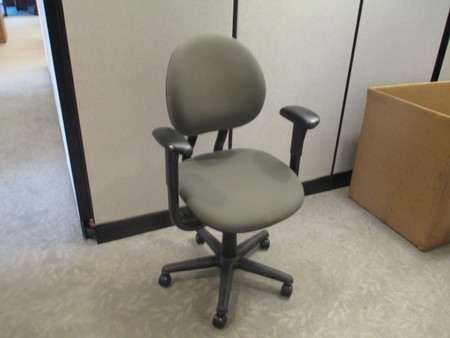 C3638 - Steelcase Criterion Chairs
