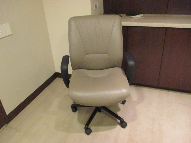 C61228C - Keilhauer Leather Conference Chair