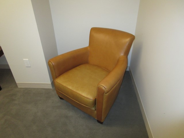 R6334 - Pottery Barn Leather Club Chairs