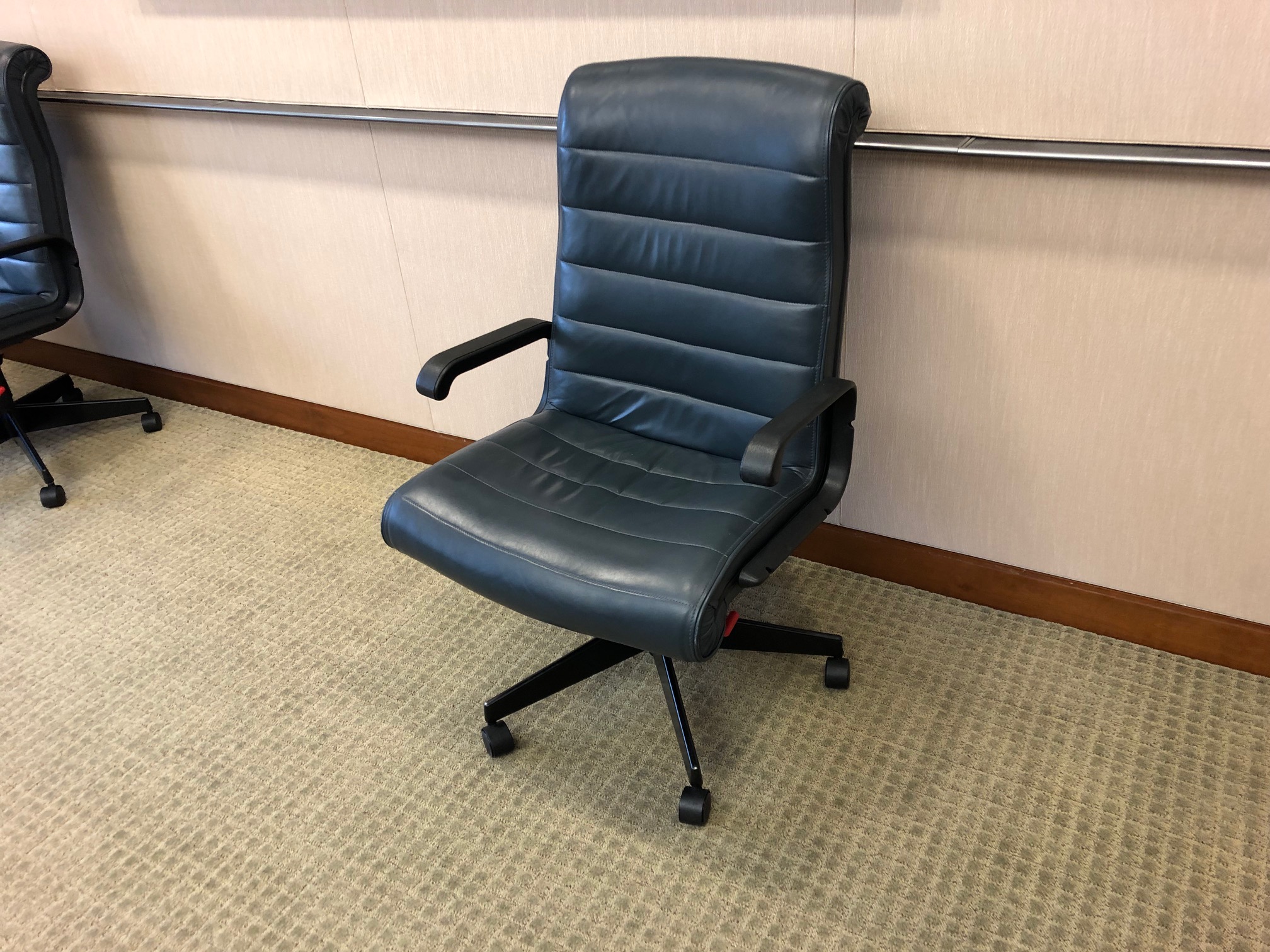 C61393 - Leather Knoll Sapper Conference Chairs