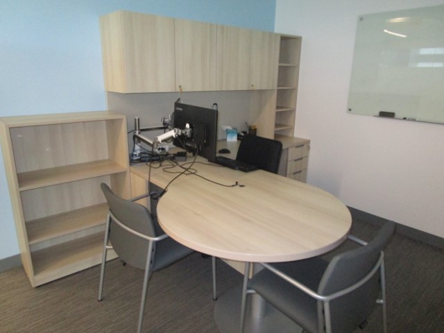 D12208 - Steelcase Desk Sets