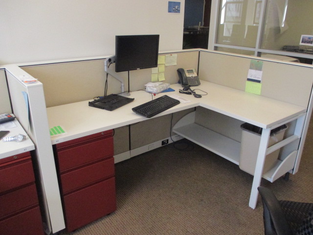 W6048A - Herman Miller Vivo Cubicles