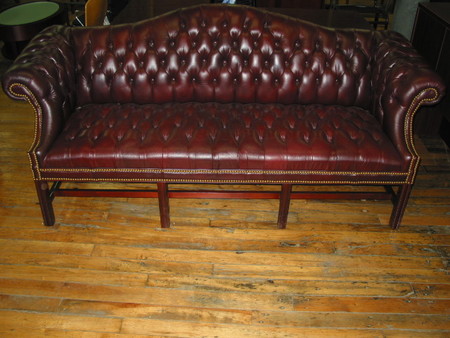 R987 - Hickory Leather Sofa