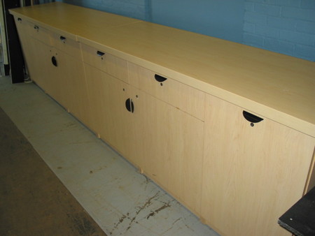 T1005 - Magna Design Credenza